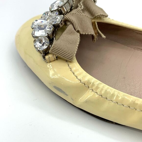 Miu Miu 37 Yellow Patent Leather Flats W/ Embellished Bow & Rhinestones - Picture 5 of 9